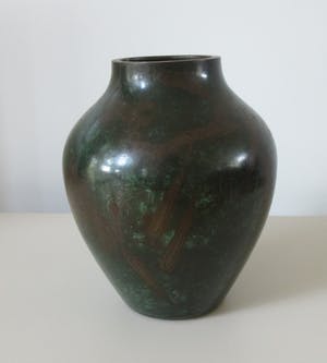 Curiosa - WMF Ikora Paul Haustein School Messing vaas kopen? Bied vanaf 50!