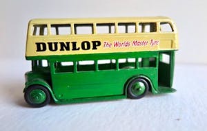Curiosa - Dinky Toys (3): Oude Engelse Meccano Dubbeldeckbus en Mailbus / Ovaltine Bus kopen? Bied vanaf 50!