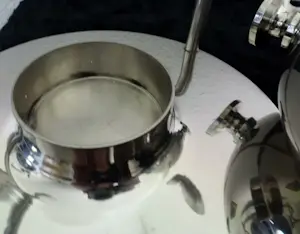 Curiosa - Vintage Tuimel theepot - Bakeliet en Chroom - jaren '50. kopen? Bied vanaf 50!