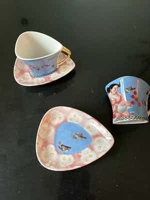 Ada Breedveld - twee koffie/espressokopjes met schotel in doos verkocht voor € 10!