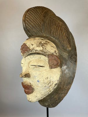 Punu - African female mask from the Punu - Gabon. kopen? Bied vanaf 45!