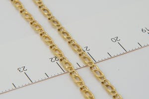 2293a - Chic 14 karaats geel-gouden zg. "Scroll" ketting -karabijnslot -gekeurd kopen? Bied vanaf 190!