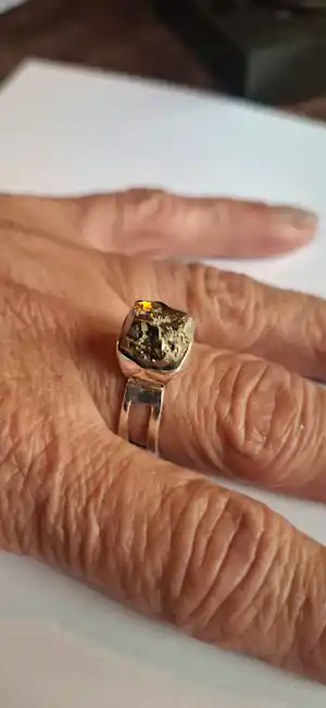 Nieuwe zilveren ring met Pyriet kopen? Bied vanaf 60!