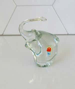 Humppila - Massief kristallen Presse Papier van een Olifant verkocht voor € 20!