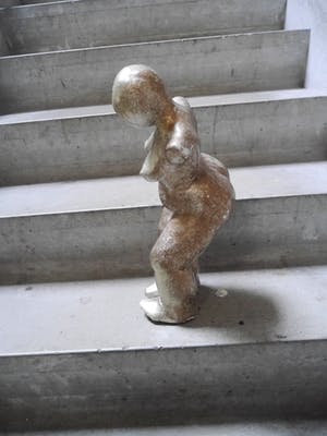 Niet of onleesbaar gesigneerd - dikke vrouw....beeld kopen? Bied vanaf 10!