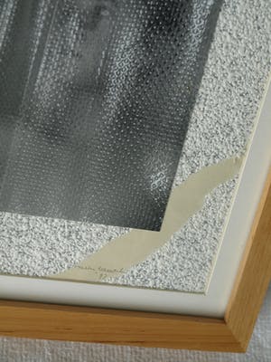 Niet of onleesbaar gesigneerd - Ingelijste gemengde techniek , Fotografie & collage , Portret - 1997 kopen? Bied vanaf 1!