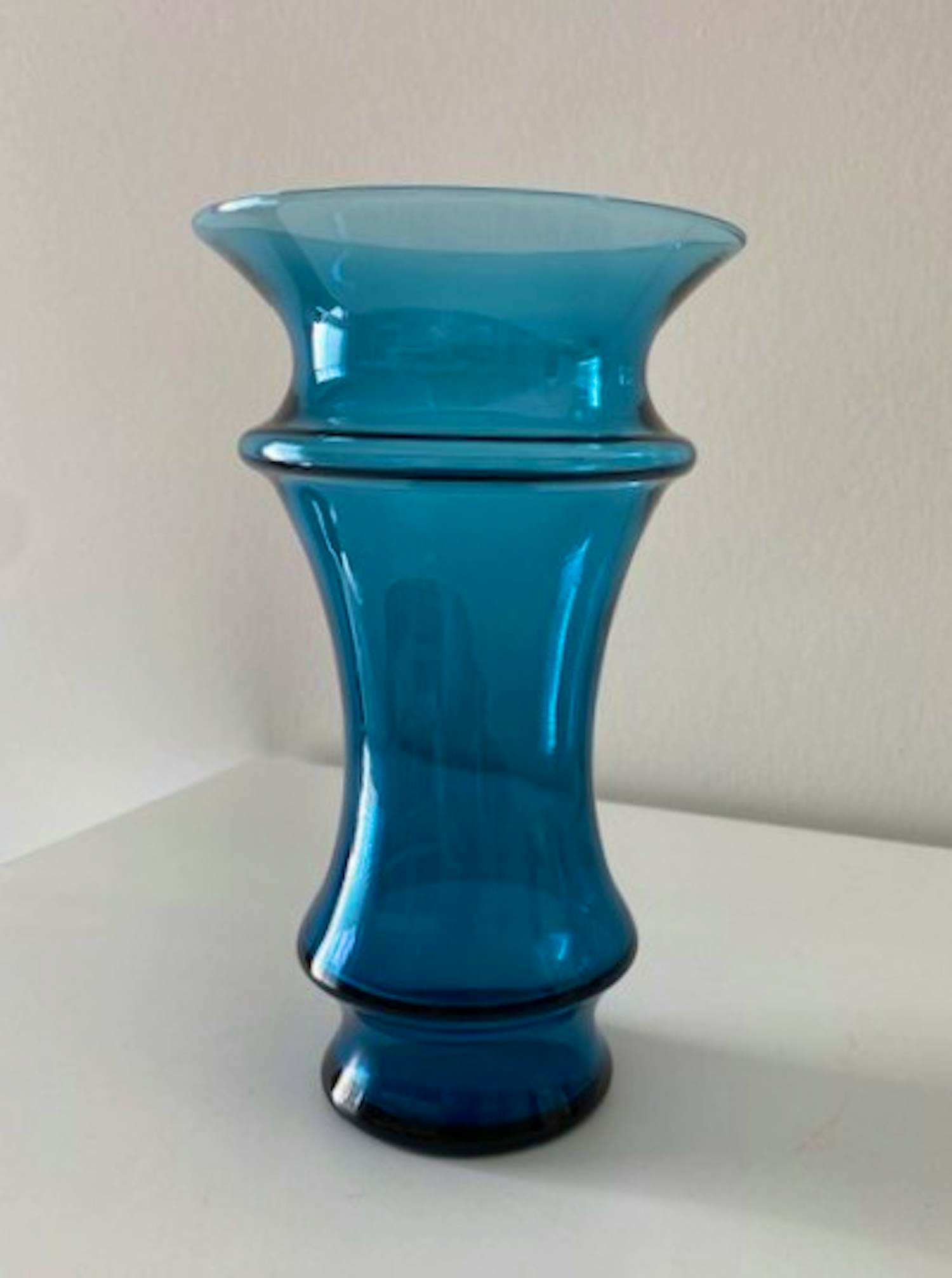 Jan van der Vaart - Zeldzaam mooie blauwe vaas 1990's Royal leerdam verkocht voor € 79!