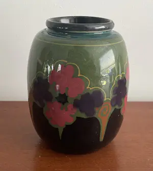 Plateelfabriek Ivora - Glans platelen vaasje kopen? Bied vanaf 28!