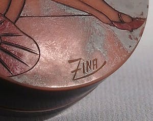 Groninger Steenfabrieken - Plateel, glas en bakeliet, Lot van een vaas, zeepdoosje en parfumfles kopen? Bied vanaf 10!