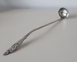 Curiosa - Verzilverde Art Deco Juslepel ontwerp Georg Nilsson voor Gero kopen? Bied vanaf 1!