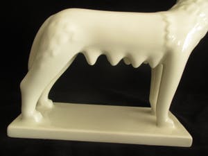 Royal Boch - Poseleine Romeinse Wolvin — België kopen? Bied vanaf 1!