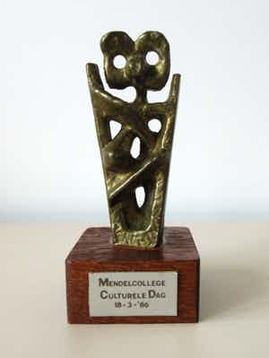 Thomas Rodr - Bronzen beeldje Mendelmonument verkocht voor € 45!