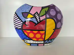 Romero Britto - Big Apple vaas verkauft für € 89!