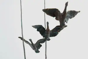 Jonneke Kodde - Bronzen sculptuur: 'Opvliegend uit het riet' + certificaat kopen? Bied vanaf 3095!