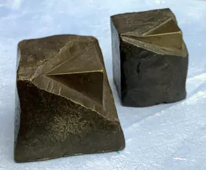 Brons (Onbekend) - Twee abstracte objecten kopen? Bied vanaf 250!