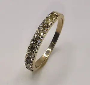 14 Karat gold mit 10 Diamanten 0,46 Karat total kopen? Bied vanaf 275!