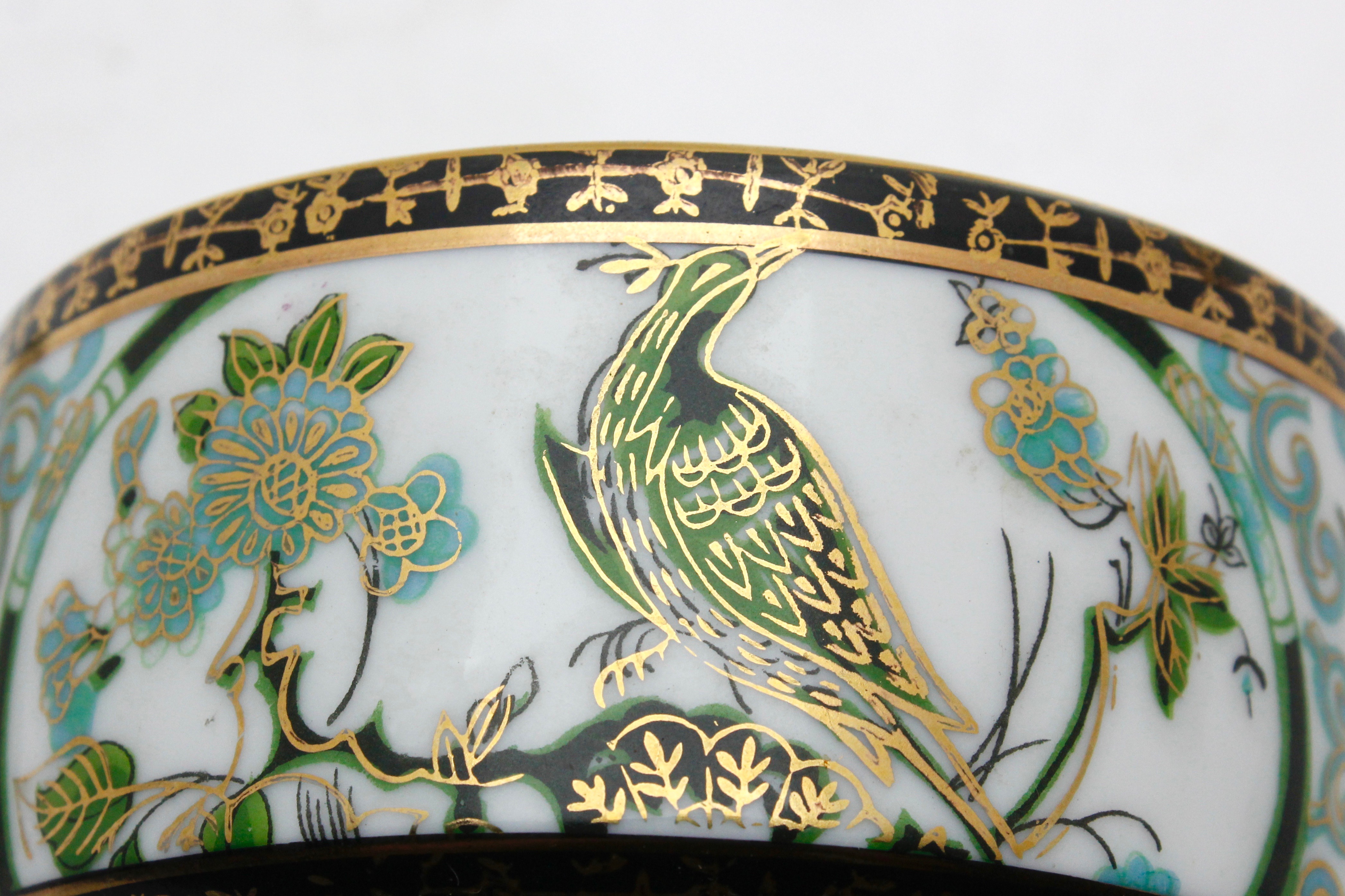 Saji - Imari dekselschaal met groen 'Saji' decor kopen? Bied vanaf 1!