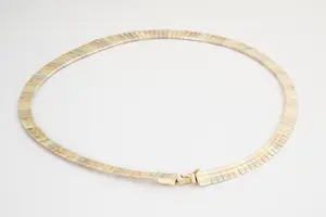 01- Fraai & sierlijk 14 krt gouden tricolor Halssieraad / Choker- gekeurd kopen? Bied vanaf 960!