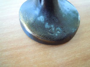 Corry Ammerlaan - Prachtig beeld / kandelaar van 2 slanke figuren- gesigneerd op de voet kopen? Bied vanaf 20!