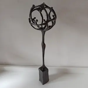 Corry Ammerlaan - Bronzen sculptuur met abstracte figuren kopen? Bied vanaf 20!