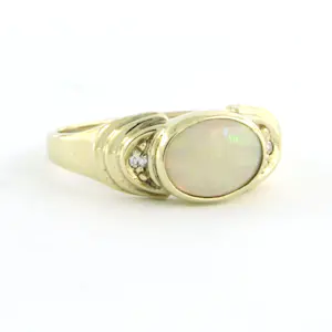 BWG gele ring bezet met opaal en single cut geslepen diamant tot. 0.02ct kopen? Bied vanaf 110!