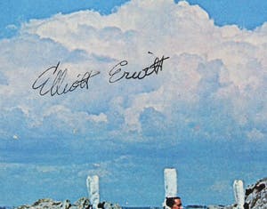 Elliott Erwitt - Gesigneerd op hoes Theo Le Maguet & Pierre Bedard ‎– Chants De Bretagne kopen? Bied vanaf 1!