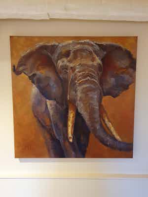 Mieke Robben - Olifant die naar rechts kijkt verkocht voor € 1!