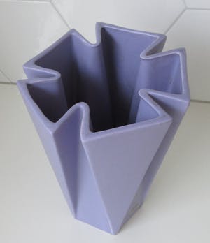 Niet of onleesbaar gesigneerd - FEMI Keramiek Losser - Lila Design Vaas kopen? Bied vanaf 10!