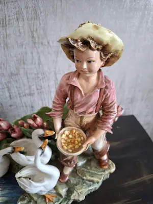 Real Fabbrica Capodimonte - prachtig beeld met vaas kopen? Bied vanaf 150!