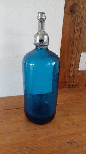 Curiosa - spuitfles antiek vintage retro soda waterfles blauw sifon kopen? Bied vanaf 10!