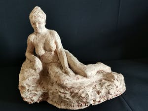 Niet of onleesbaar gesigneerd - Fraai beeld van naakte liggende dame kopen? Bied vanaf 1!