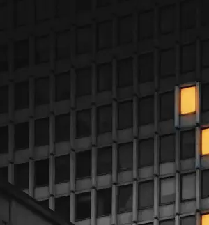 Mr Strange - 's Nachts kopen? Bied vanaf 80!