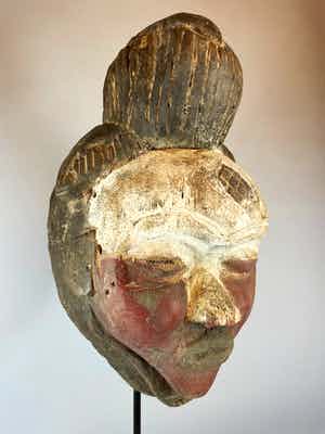Punu - 211154 Tribal used Old African female mask from the Punu - Gabon. verkocht voor € 45!