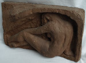 Klaas Pijlman - Chamotte / Aardewerk – Liggend naakt – ca 1979 kopen? Bied vanaf 35!