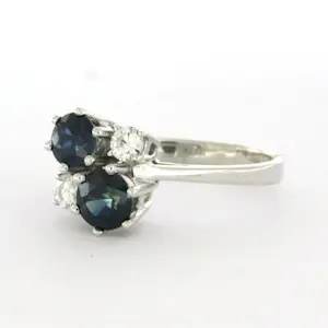 14k wit gouden ring bezet met saffier en briljant geslepen diamant tot. 0.19ct kopen? Bied vanaf 385!