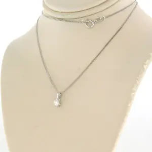 14k witgouden collier met solitairhanger met briljant geslepen diamant 0.10ct kopen? Bied vanaf 190!
