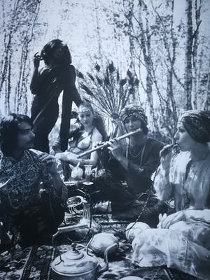 Niet of onleesbaar gesigneerd - Hippies. Sixties. Naakt. kopen? Bied vanaf 1!