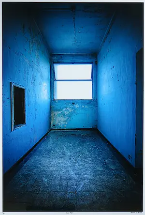 Arnoud van den Brink - Fotografie, Blue Room - Ingelijst kopen? Bied vanaf 50!