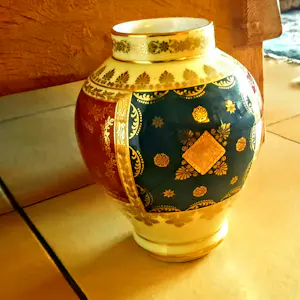 AcheterDW Karlsbader Porzellan - Vase Josef Kuba JKW Dekor Karlsbad handbemalt Galante Szene 40er Jahre? Enchérissez de 85!