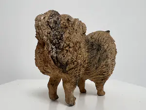 Tine Goudriaan-van Waning - Keramiek sculptuur | 'Keeshond' kopen? Bied vanaf 1!