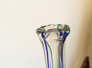 Niet of onleesbaar gesigneerd - vaas met groene en blauwe lijnen kopen? Bied vanaf 1!