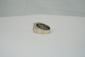 2516 - Opvallende diamanten Fantasiering- 18karaats witgoud - ca 1.00ct briljant kopen? Bied vanaf 640!