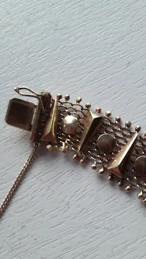 Gouden armband kopen? Bied vanaf 750!