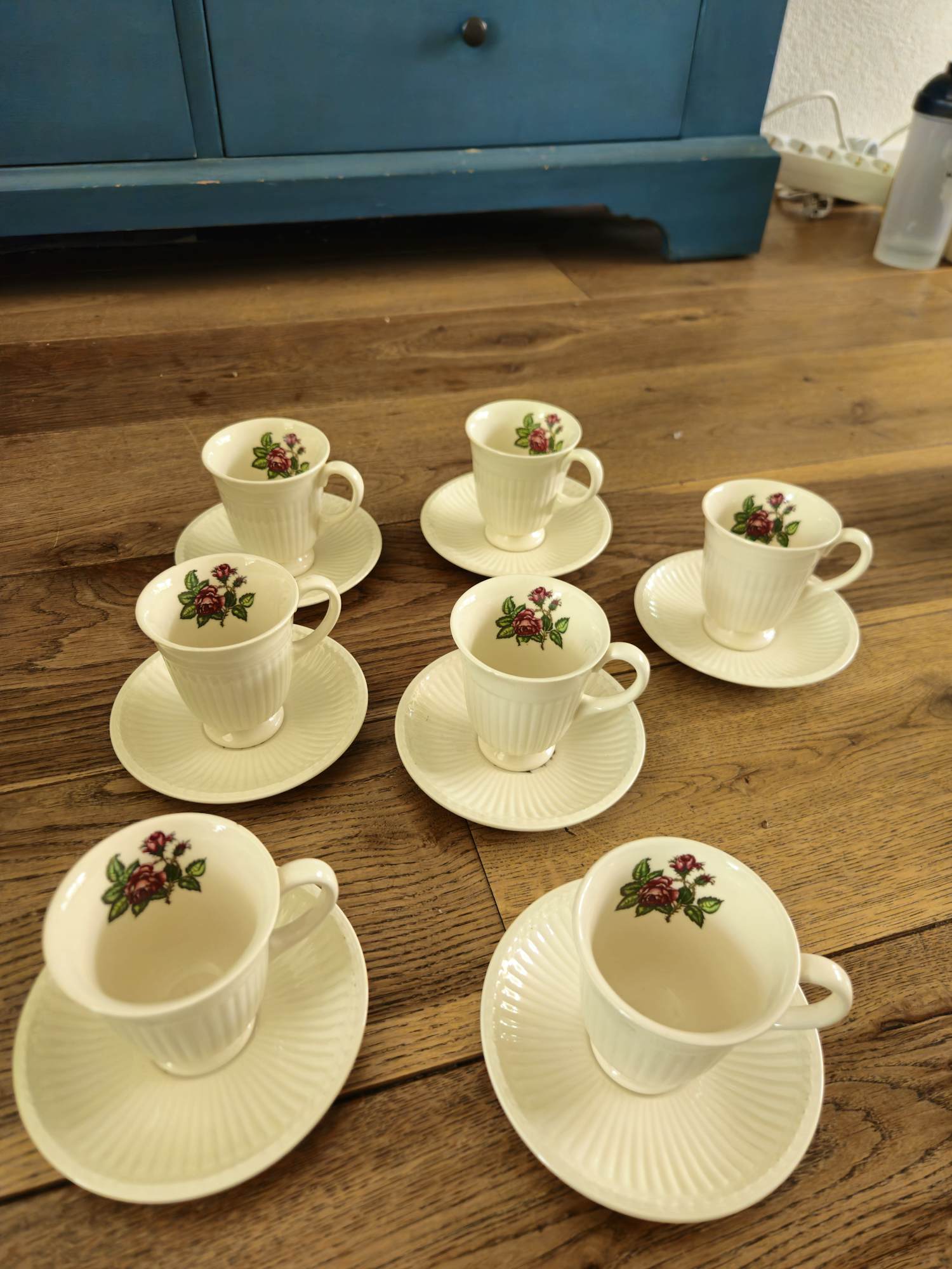 Wedgwood - Moss Rose of Etruria & Barlaston koffieset met roomstel - 16 delig verkocht voor € 35!