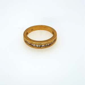 18kt g./diamanten ring ,baquetteslijpsel, maat 53/17,   5,26gr verkocht voor € 260!