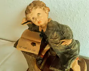 Real Fabbrica Capodimonte - Capodimonte Figur /Statue Schuljunge von Giuseppe Armani kopen? Bied vanaf 120!