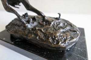 Niet of onleesbaar gesigneerd - Cowboy op steigerend paard met slang op grond - Imposant dynamisch beeld kopen? Bied vanaf 10!