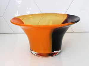 Bernard Heesen - Meerkleurige glazen schaal - Royal Leerdam verkocht voor € 35!