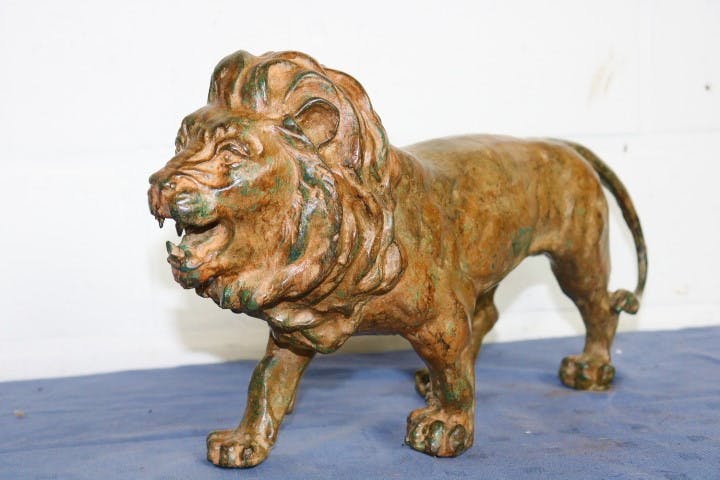 Pierre Chenet - bronzen leeuw verkocht voor € 350!