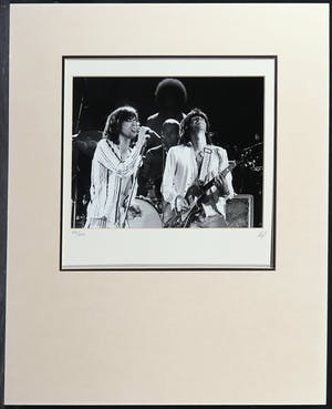 Niet of onleesbaar gesigneerd - Foto, uitgegeven door Studio Limited Edition, The Rolling stones kopen? Bied vanaf 1!